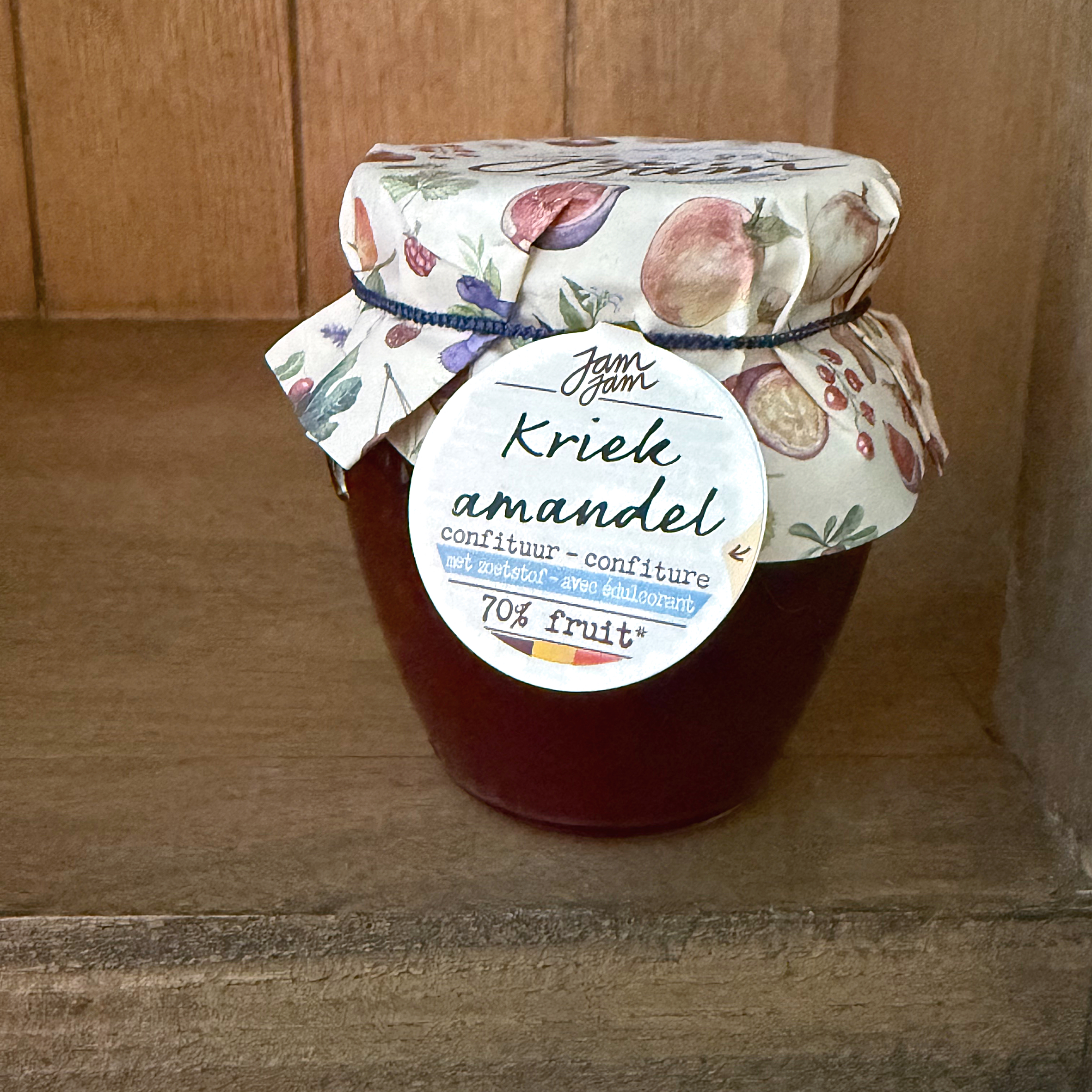Kriek-amandelconfituur zonder suiker klein potje